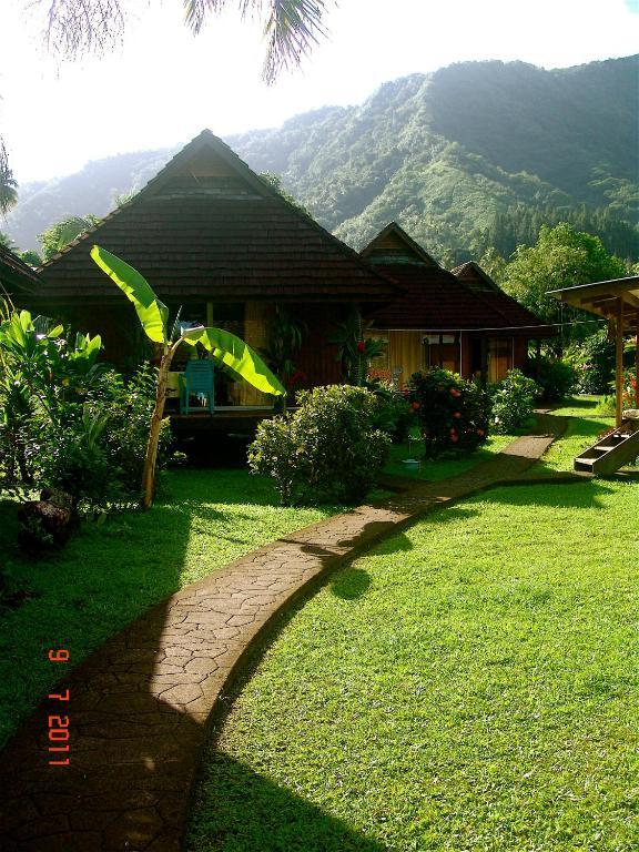 Tauhanihani Village Lodge La Vague Bleue Teahupoo Exterior foto